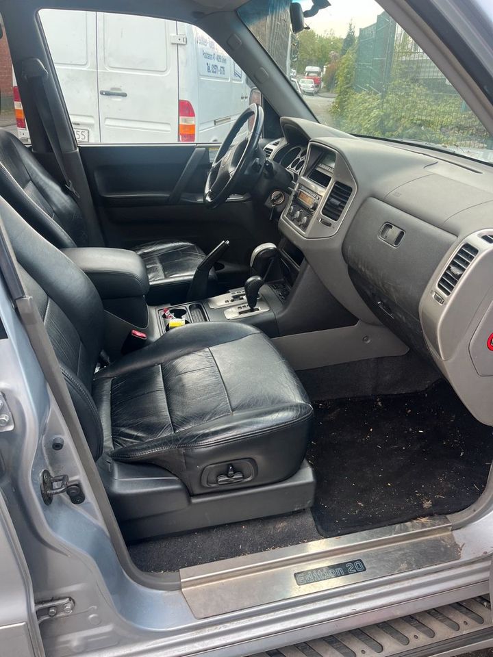 Mitsubishi Pajero 3,2 DI-D Avance KLIMA,LEDER,1 HAND in Bochum