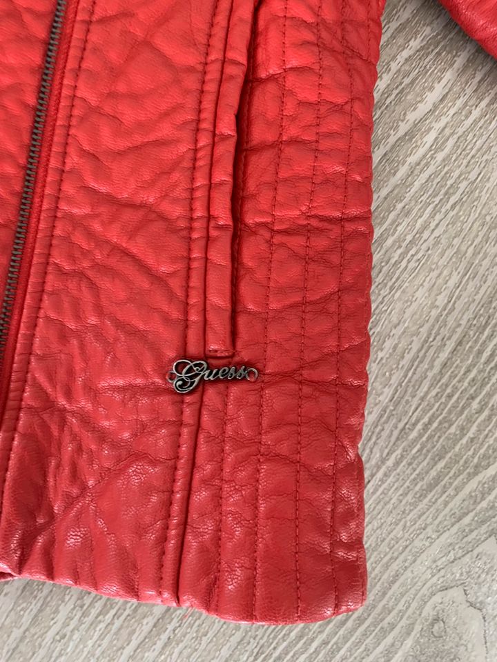 Original Guess Lederjacke rot. in Bayern - Schnabelwaid | eBay  Kleinanzeigen ist jetzt Kleinanzeigen