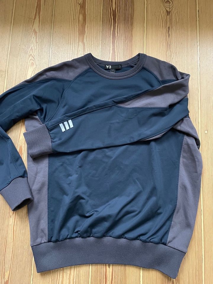 Y3 Yamamoto Sweatshirt, neuwertig, Größe L in Hamburg