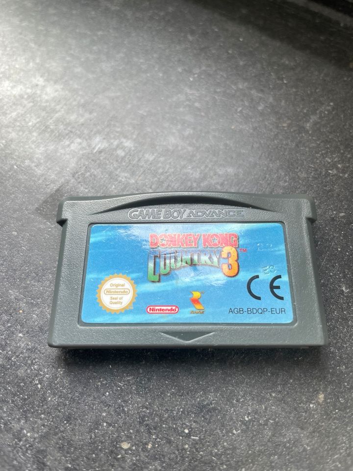 Game Boy advance Donkey Kong Country 3 in Frankfurt am Main