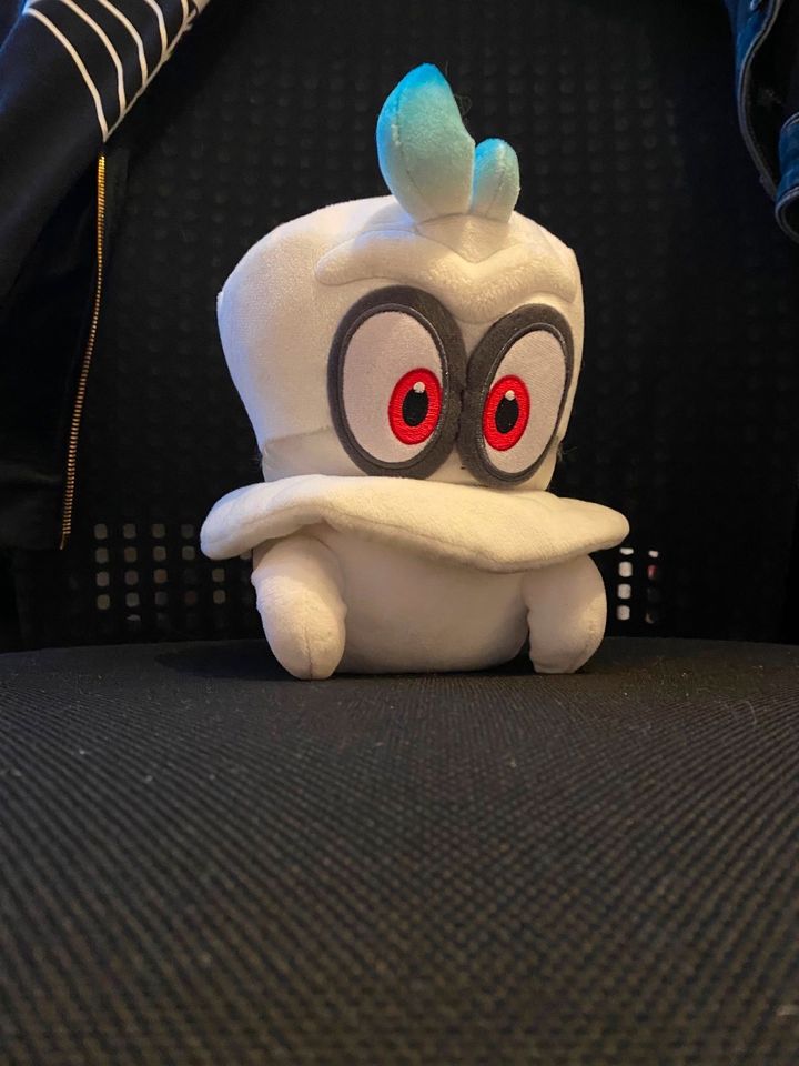 Stofftier Kuscheltier "Cappy" von Nintendo Super Mario Odyssey in Wermelskirchen