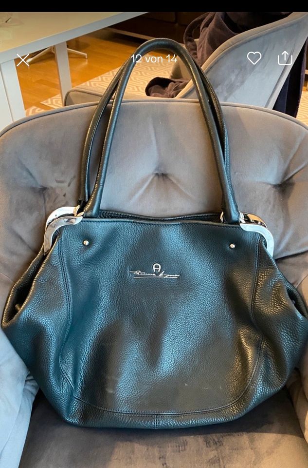 Aigner Ledertasche Shopper in Bad Krozingen