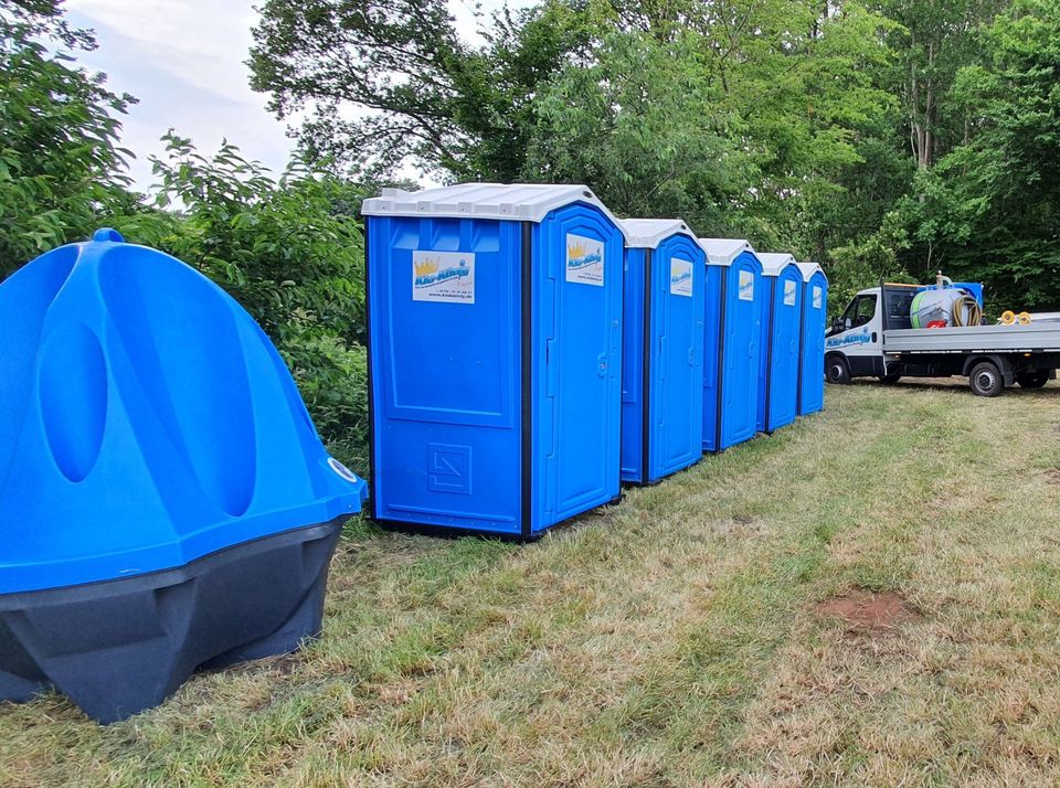 Toilettenwagen mieten, WC Klo Anhänger, Plön, Kiel, Neumünster SH in Neumünster