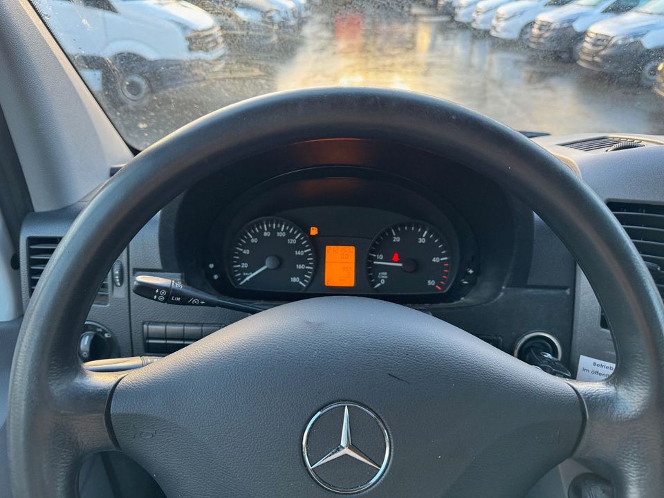 Mercedes-Benz Sprinter 316 L1H1 8-Sitzer Kompakt+AHK+Klima in Oberndorf am Neckar