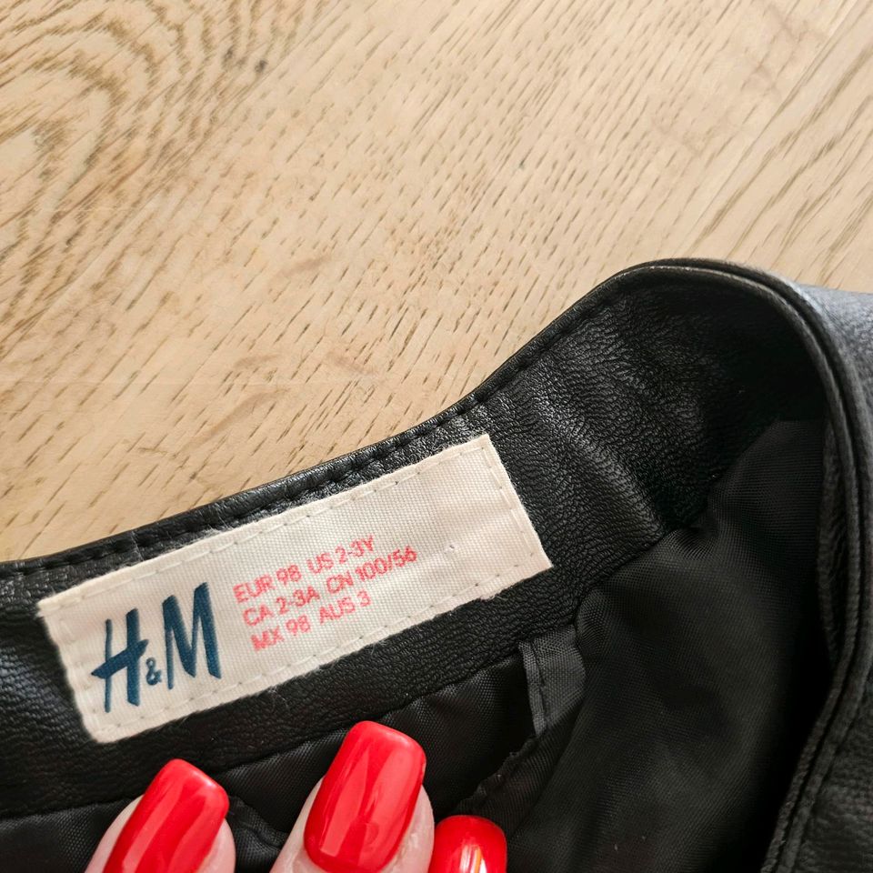 Lederjacke 98 h&m top Zustand in Mössingen