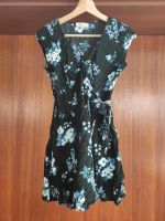 Wunderschönes Sommerkleid von Hollister in XS Blumen Stuttgart - Vaihingen Vorschau