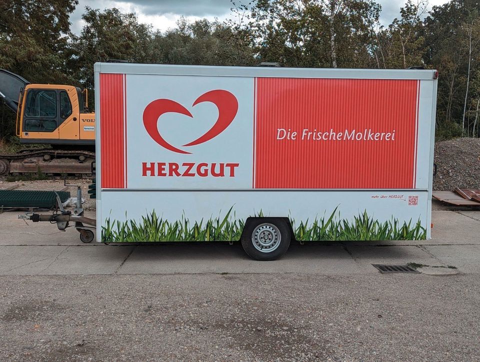 Seico Rhein Verkaufsanhänger mit Kühltheke ➖ TÜV 02.2026 ➖ Verkaufswagen Anhänger Imbisswagen Imbissanhänger Schankwagen Bierwagen Eiswagen Foodtruck in Leipzig