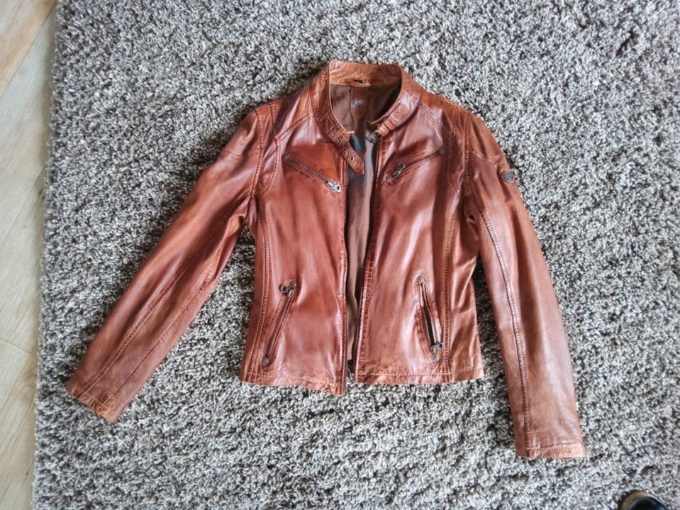 Gipsy Damen Lederjacke braun Gr.M (fällt wie S aus) wie neu in Finnentrop