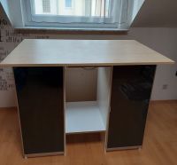 Hoher Arbeitstisch/Schreibtisch mit viel Stauraum Saarland - Dillingen (Saar) Vorschau