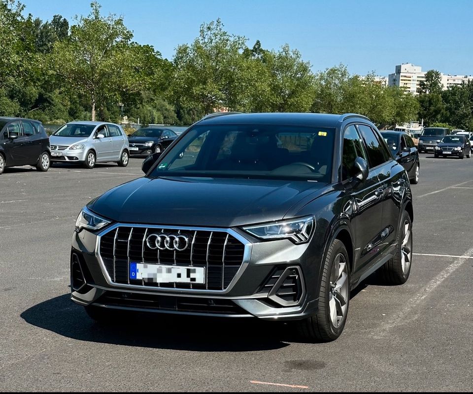 Audi Q3 40 TFSI Quattro S-Tronic/S-Line/Carplay/Rückfahrkamera in Offenbach