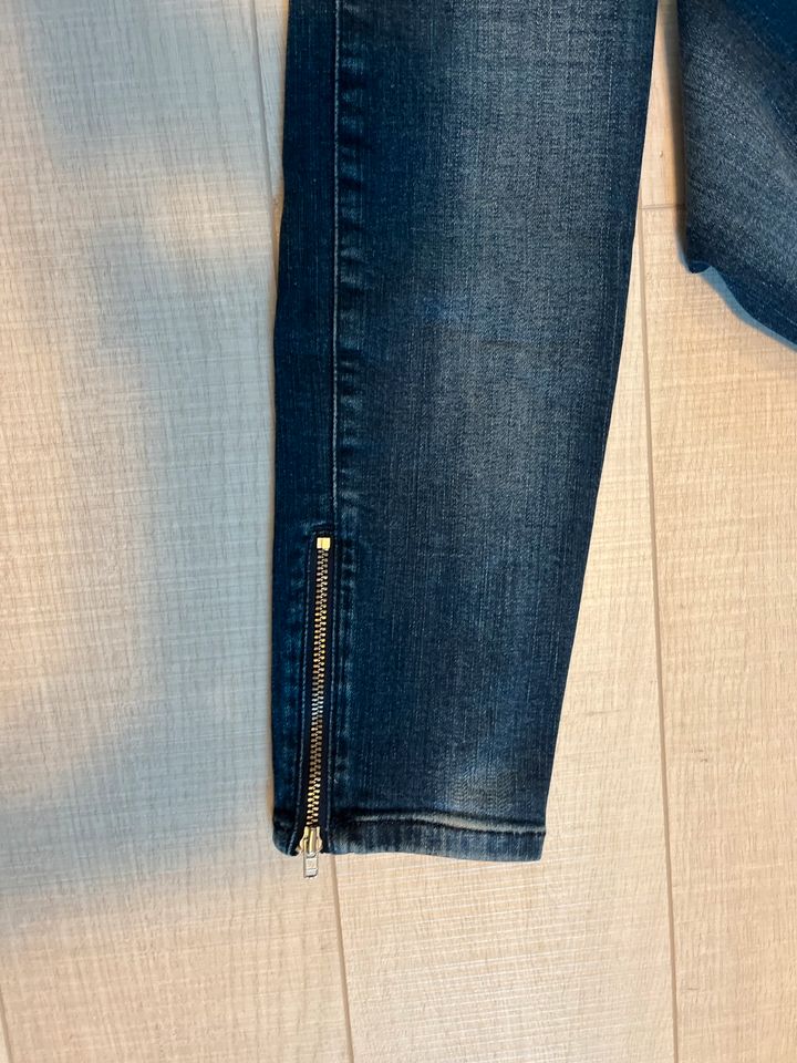 Jeans Diesel Größe 25 in Weißenthurm  