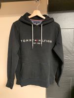 Tommy Hilfiger - schwarzer Hoodie/ Kapuzenpullover Gr. M Nordrhein-Westfalen - Arnsberg Vorschau