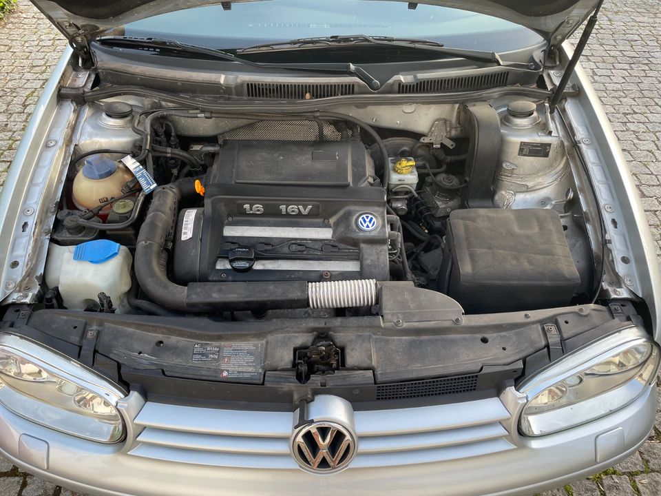 Volkswagen Golf 4 1.6, 3-türer in Aichach