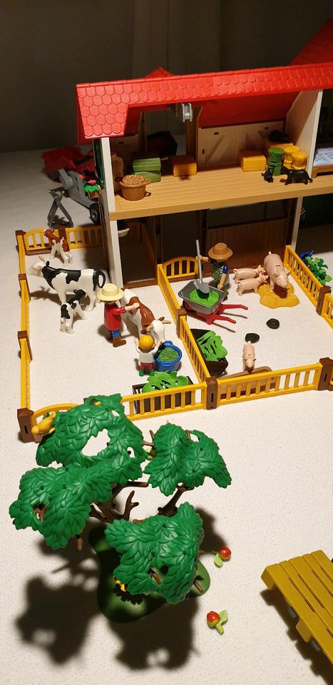 Playmobil XXL: Country großer Bauernhof & Förderband & Traktor in Neufahrn