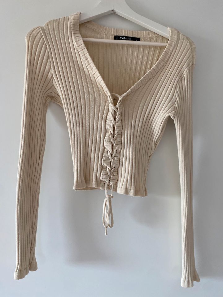 Shirt mit Schnürrung in Beige in Frammersbach