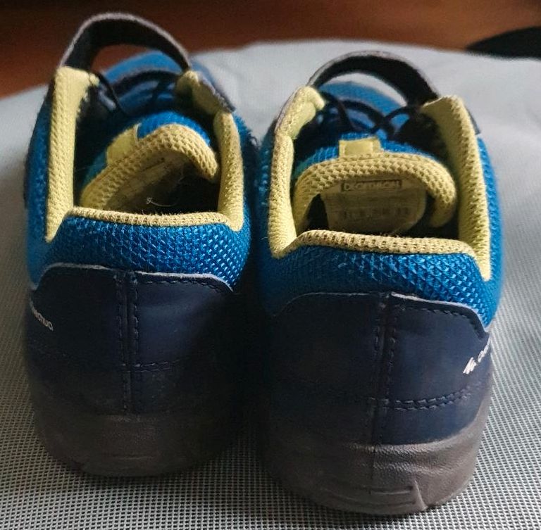 Schuhe Wanderschuhe Klettverschluss Kinder 31 in Bonn