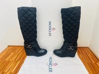Neu original Moncler Leder Daunen stiefel 38 Metall Logo NP 699,- Thüringen - Erfurt Vorschau