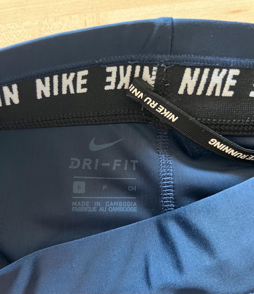 Nike Dri-Fit Leggings blau in München