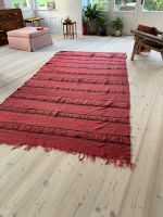 Großer, antiker Original marokkanischer Teppich, Handgeknüpft Berlin - Charlottenburg Vorschau