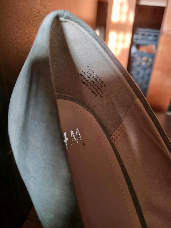 H&M Pumps in taupe/grau in Frankfurt am Main