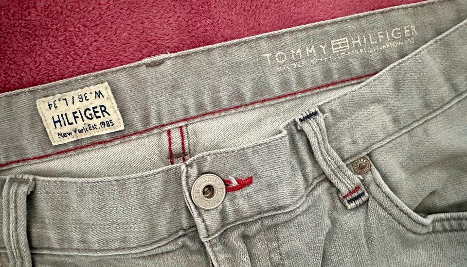 Tommy Hilfiger  Jeans Gr. W 36 Länge 34 in Grau in Düren
