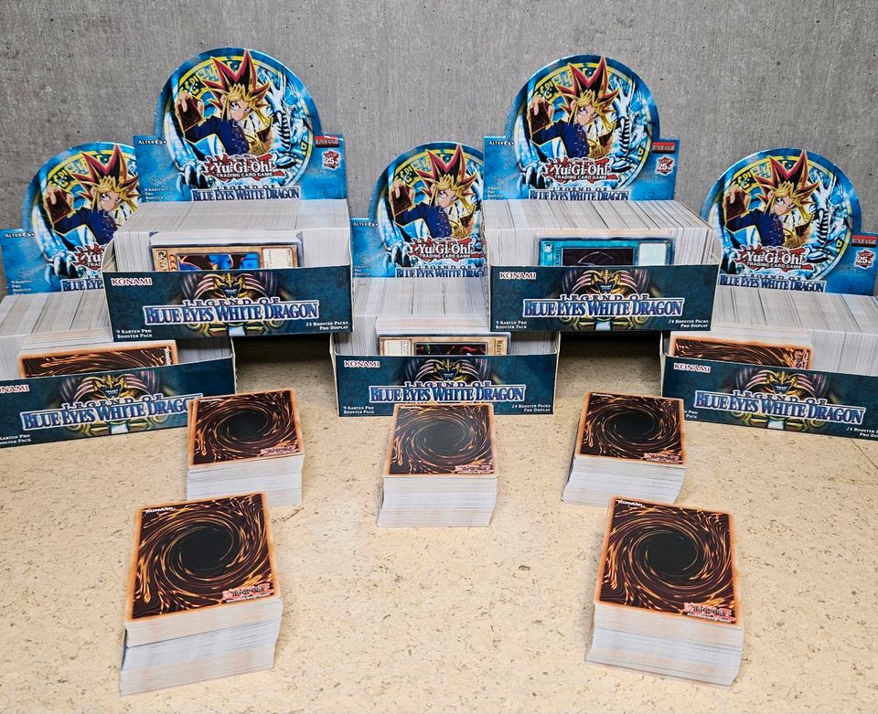 100 YuGiOh Karten Sammlung Yu-Gi-Oh! Set DE Blue Eyes W. D. 25th in Berndorf