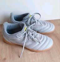 Adidas Hallenschuhe Fußballschuhe, Gr. 33 Nordrhein-Westfalen - Rheda-Wiedenbrück Vorschau