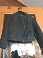 Kunstlederjacke Gr 134 inklusive Versand 17€ Hessen - Tann Vorschau