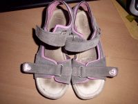 Ricosta Sandalen Größe 33 Wildleder grau/rosa mit Herzchen Nordrhein-Westfalen - Ennepetal Vorschau