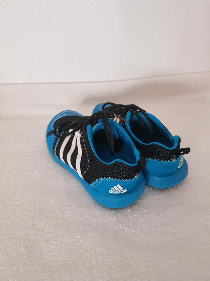 Adidas Schuhe/Sportschuhe/ in Tuntenhausen