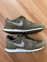 Nike Internationalist Sneaker grün/silber 36 Turnschuhe Hessen - Immenhausen Vorschau