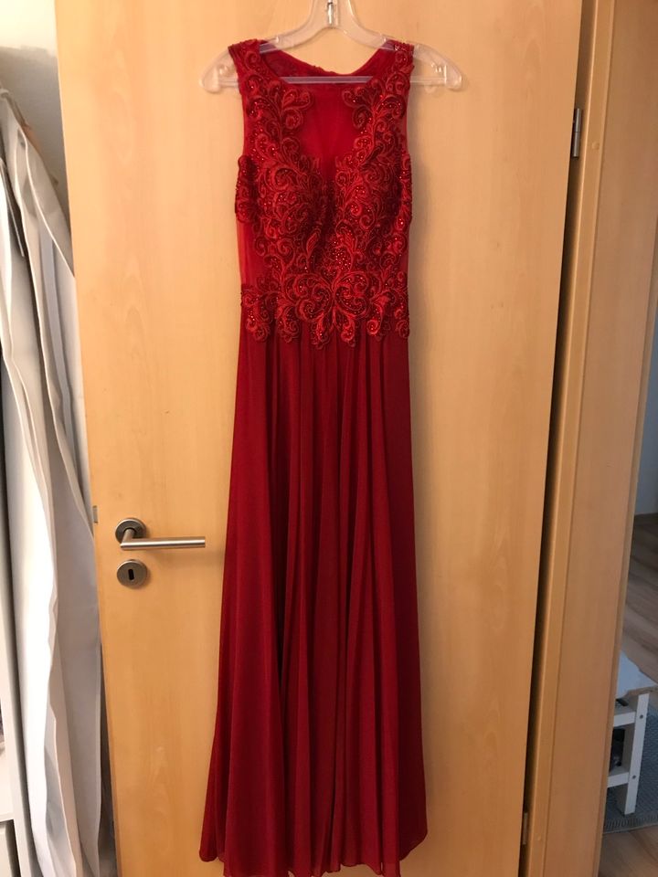 Kleid rot Abendkleid lang in Moringen