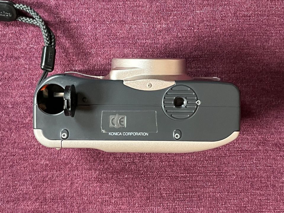 Konica Z-up 120 VP mit Hülle und Film in Berlin