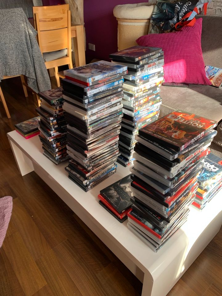 80 DVD und Blue Ray Sammlung in Bamberg