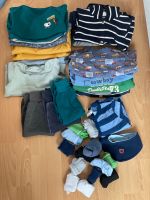 Kleiderpaket 74/80 / Hosen, Puli, Jacke, Stoppersocken, Baden-Württemberg - Esslingen Vorschau