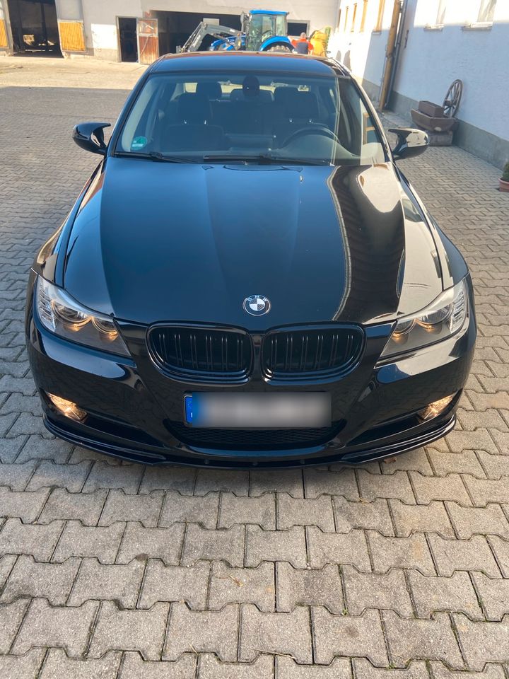 Bmw E90 318i LCI Facelift in Dorfen