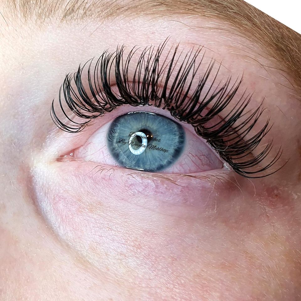 Wimpernverlängerung/UV Wimpernverlängerung in Balge