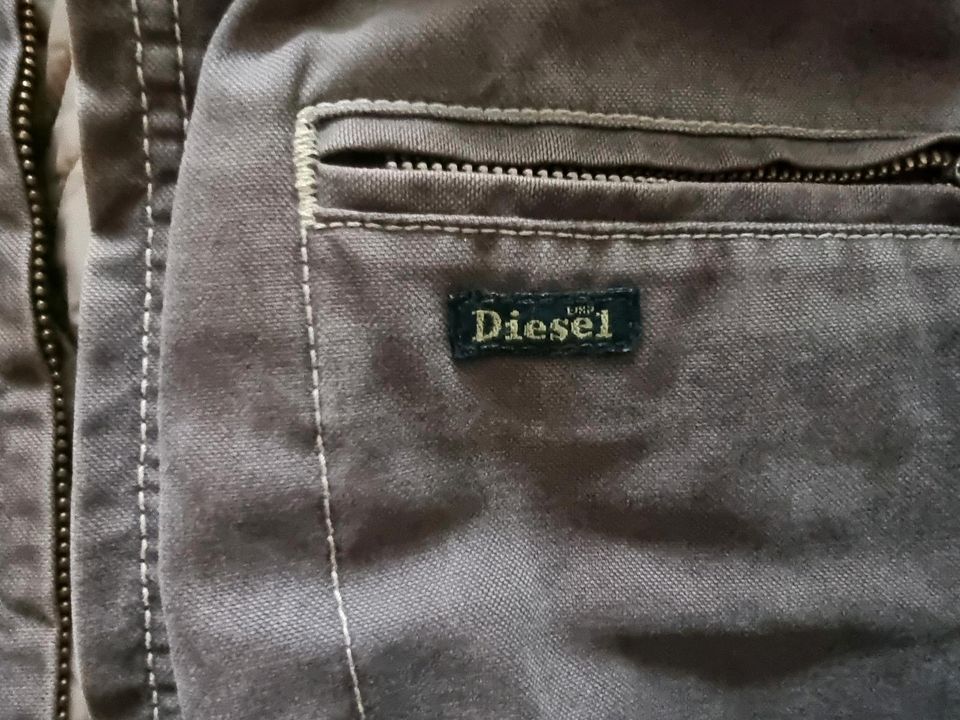 Diesel Jacke Gr.M braun in Berlin