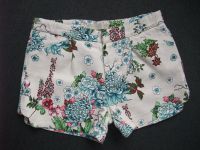 Sommer Mädchen Shorts, Zara, Gr. 152 (11/12 Years), creme Blumen Hessen - Michelstadt Vorschau