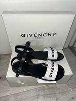 Givenchy Sandalen Schlappen neu Etikett Karton Leder Stoff 37 Brandenburg - Potsdam Vorschau
