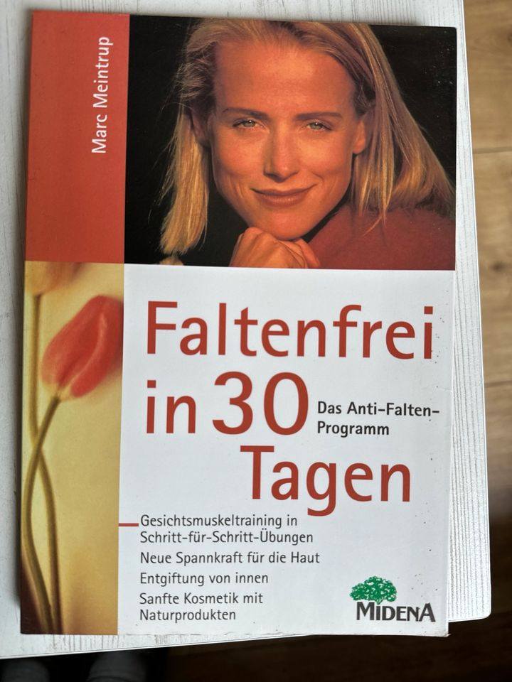 Buch Faltenfrei in 30 Tagen in Gillenfeld