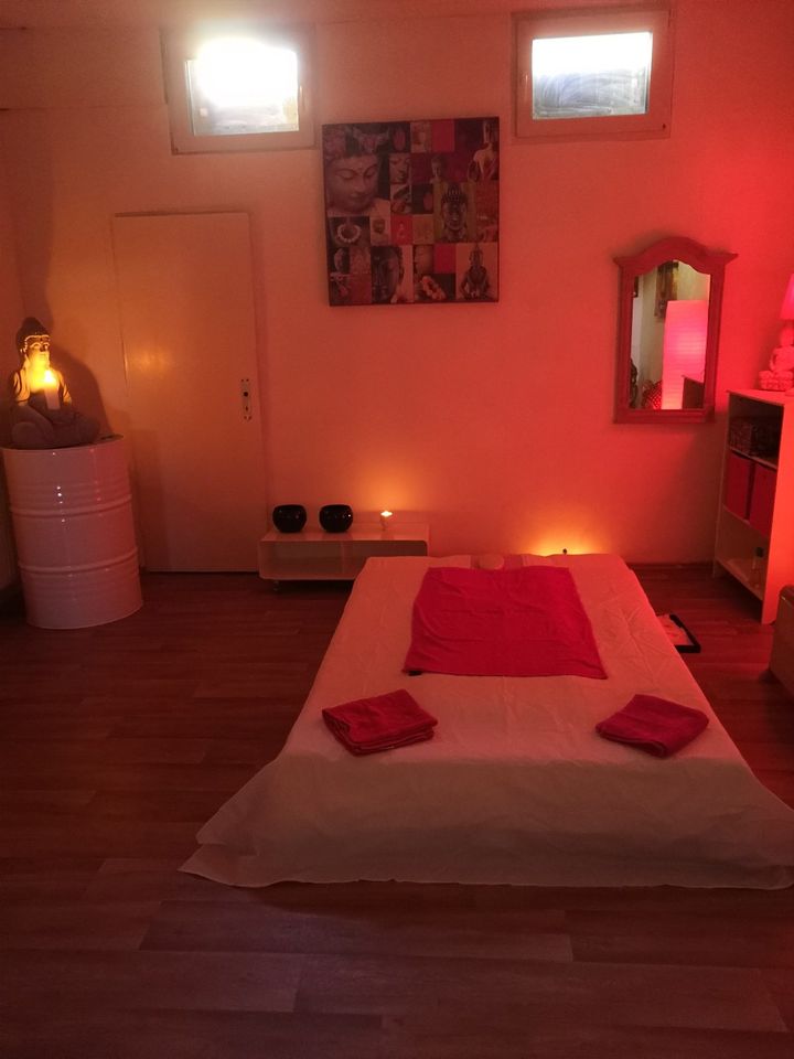 MASSAGE  DIE GESCHENKSIDEE 60 min 40 EUR in Krefeld