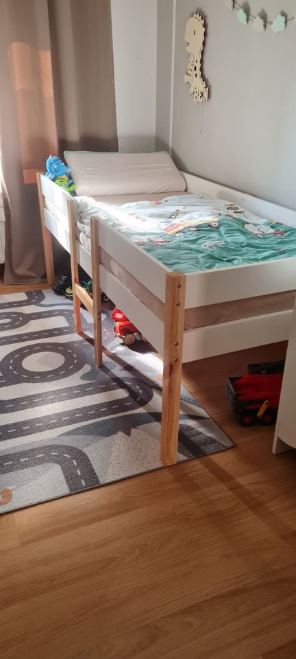 Kinderhochbett mit Lattenrost in Schwerin