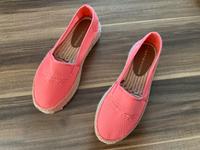 Tommy Hilfiger Sommerschuhe -NEU-  Gr. 37 Sachsen - Markkleeberg Vorschau