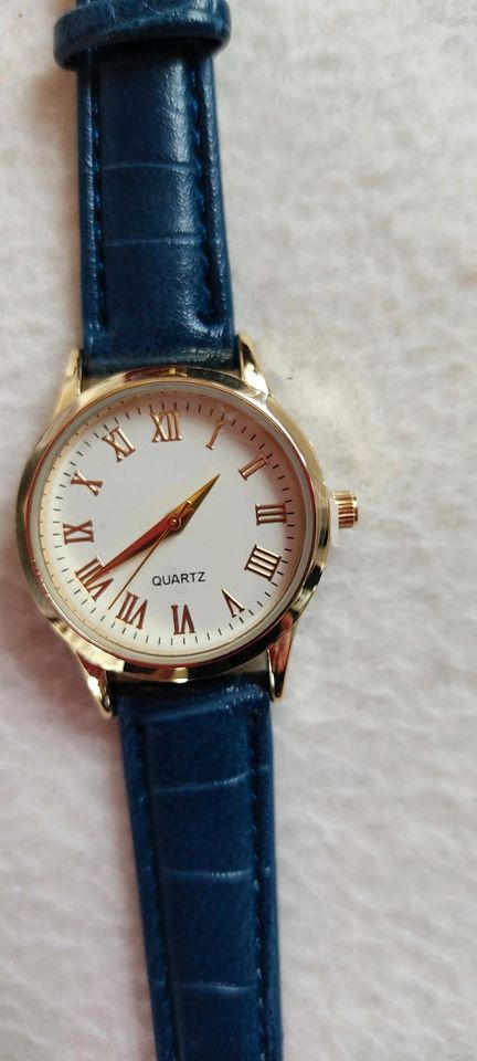 Uhr Neu❗Armbanduhr, blaues Armband in Heidelberg