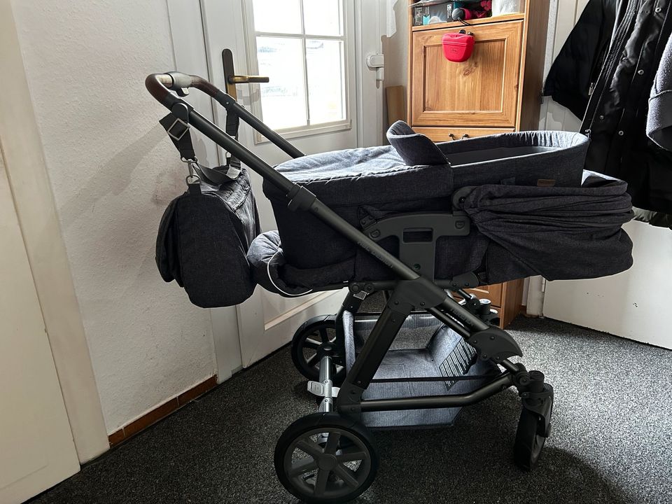 ABC Design Tereno 4 Kinderwagen mit viel Zubehör in Emkendorf