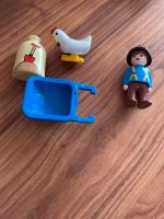 Playmobil 123 Bauer mit Schubkarre, Huhn und Getreidesack Nordrhein-Westfalen - Niederkassel Vorschau