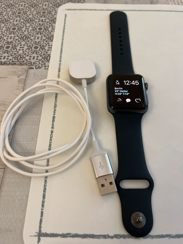 Apple watch Serie 2.  voll funktionsfähig in Remscheid