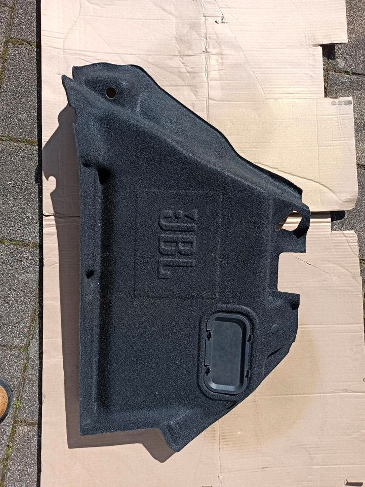 Verkaufe JBL Auto Car Hifi Subwoofer Peugeot 207 inkl. Kabelbaum in Weissach im Tal