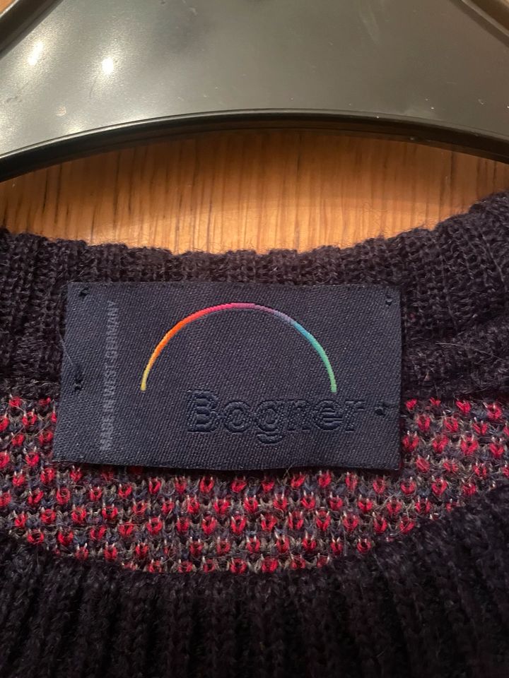 Bogner Strickpullover Gr. 42 in Rosenheim